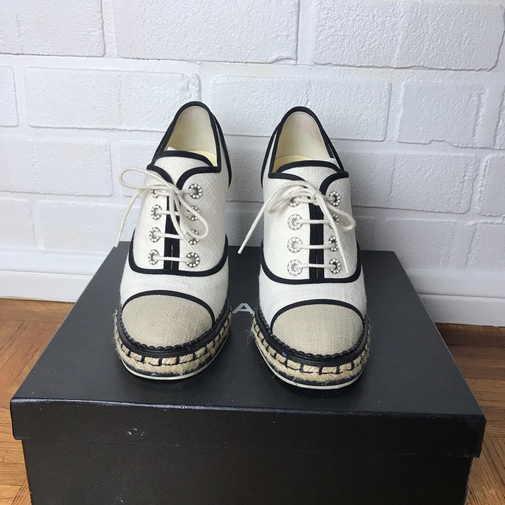 Chanel wedges size 38
